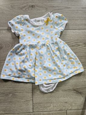 H&M Baby Girl Floral Daisy Print Body Suit Dress Blue Yellow 2-4M🩷